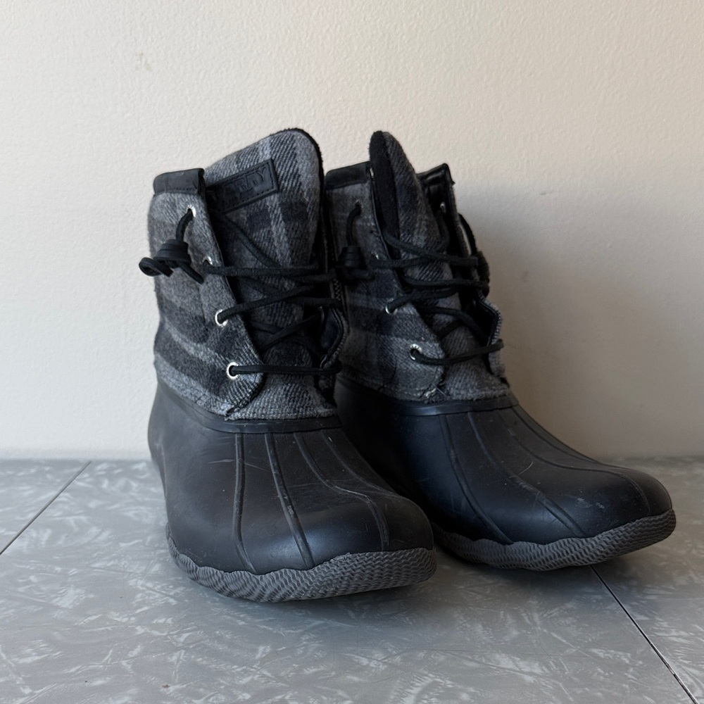 Sperry Black and Gray Winter Boots